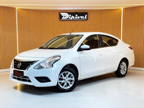NISSAN VERSA 1.6 16V FLEXSTART SV 4P XTRONIC NISSAN VERSA 1.6 16V FLEXSTART SV 4P XTRONIC
